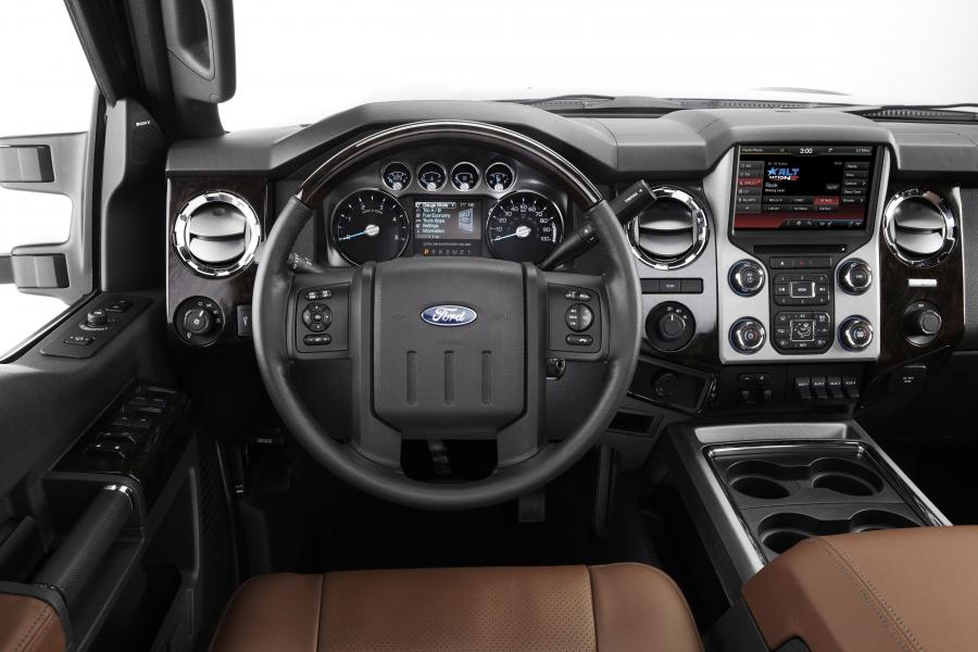  Ford F-250 Super Duty Platinum 2013 года  (фото 11 из 38)